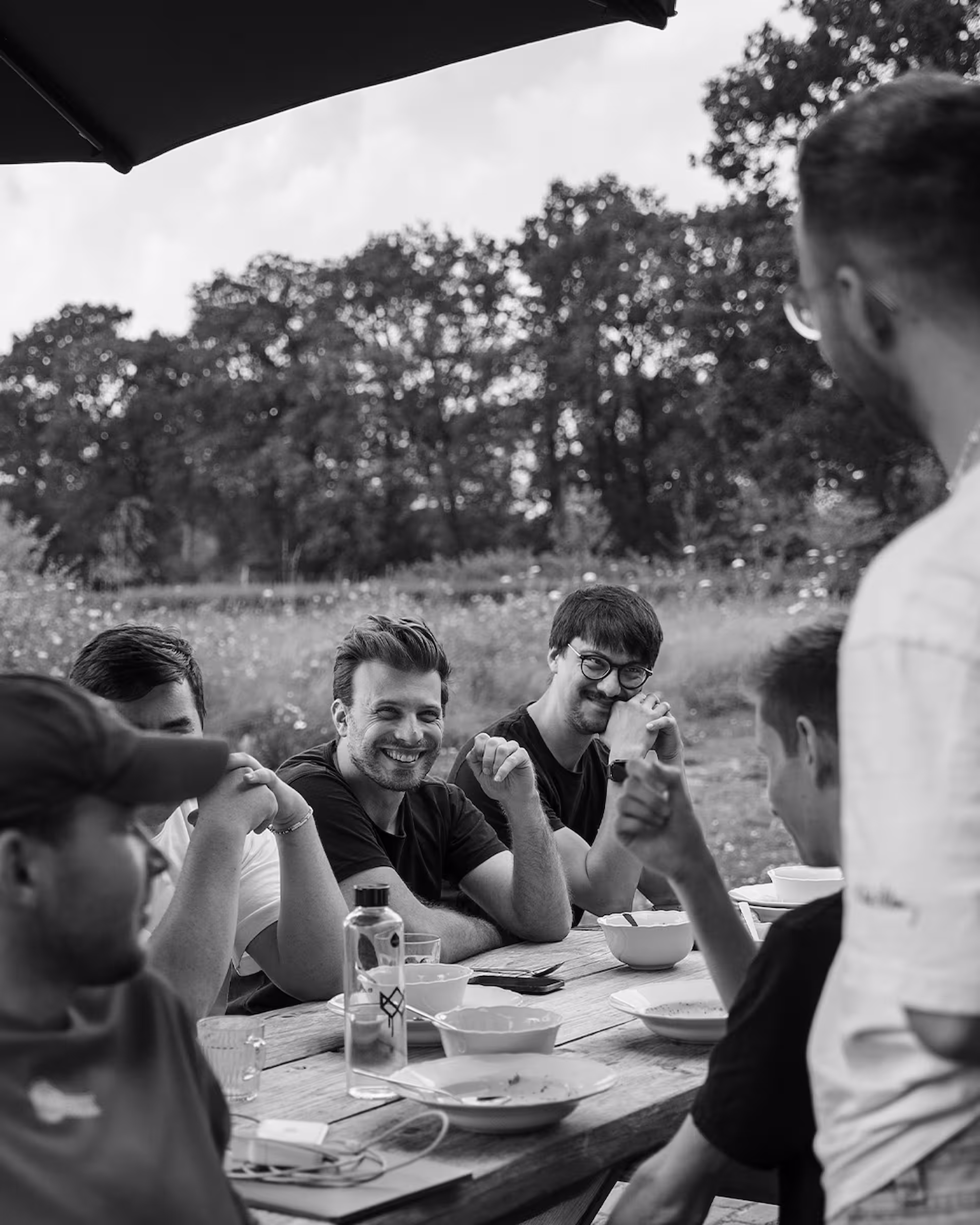 halbstark Mittagspause terrasse