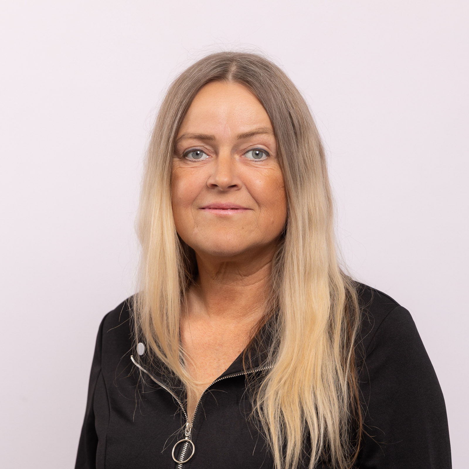 Jobhuntly Team - Esther Howard