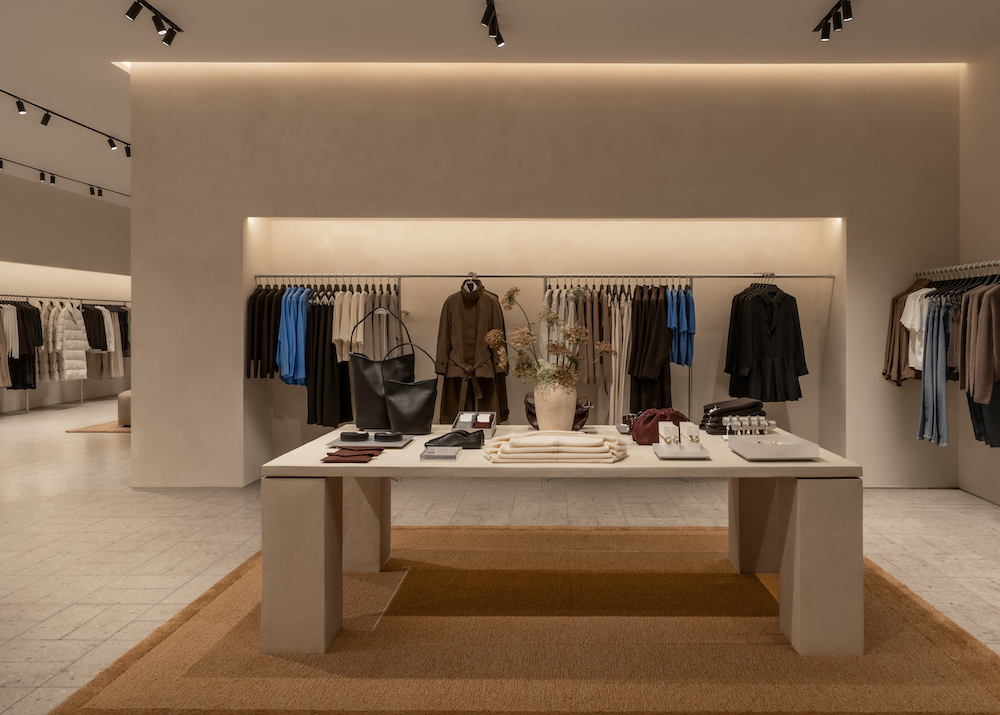 COS Opens a New Chapter at Mall of the Emirates