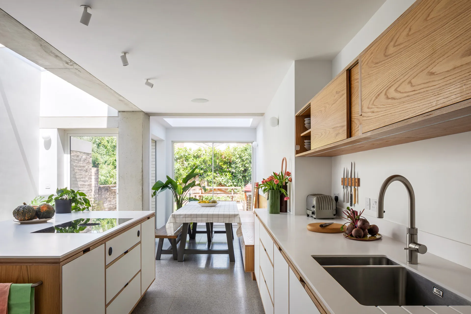 These oak wall units have recessed LED lighting on the underside, perfect to provide high quality task lighting.