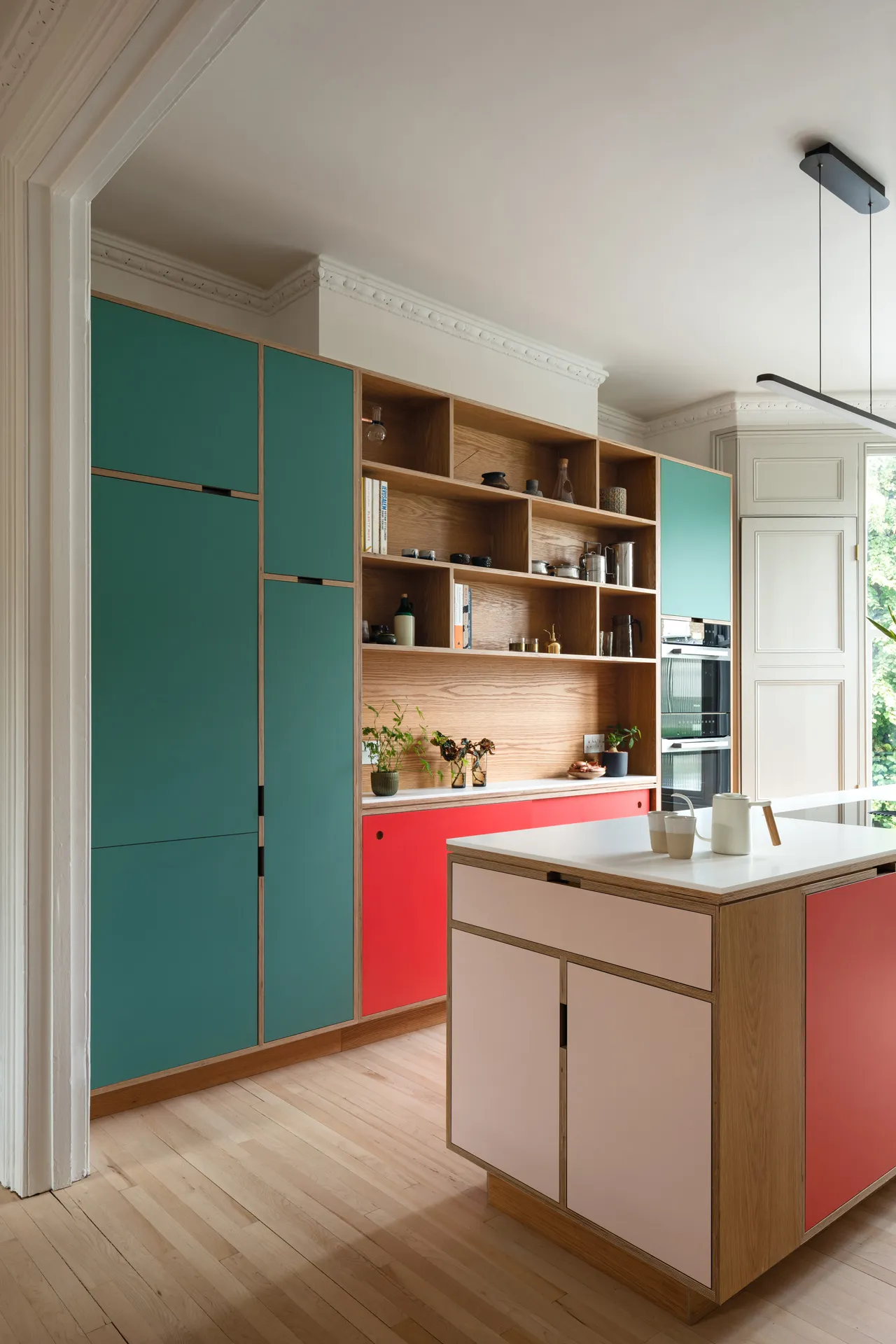 Open wall units can be incorporated into your kitchen scheme as part of a contemporary dresser style cabinet.