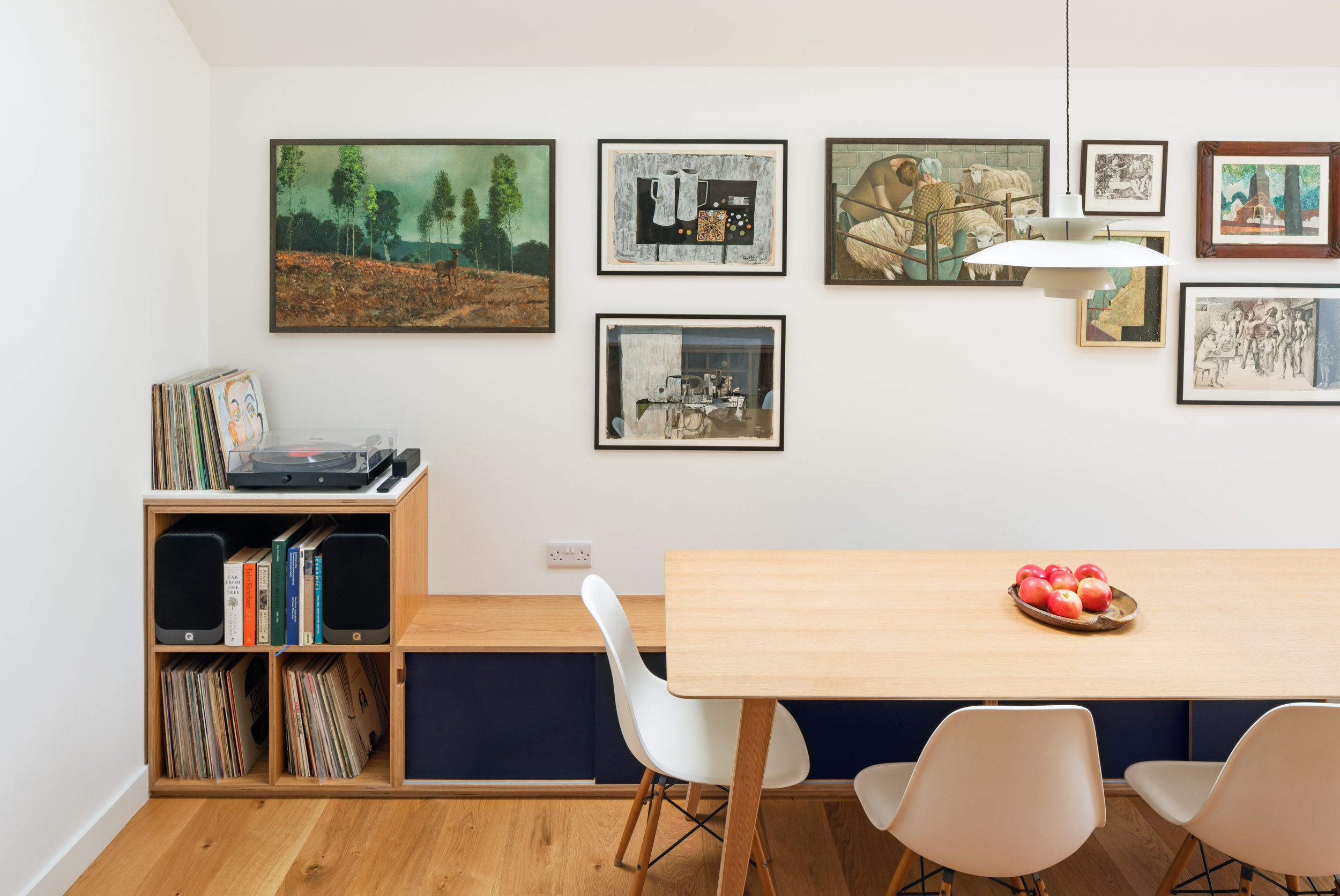 Oak vinyl storage and integrated bench and dining table