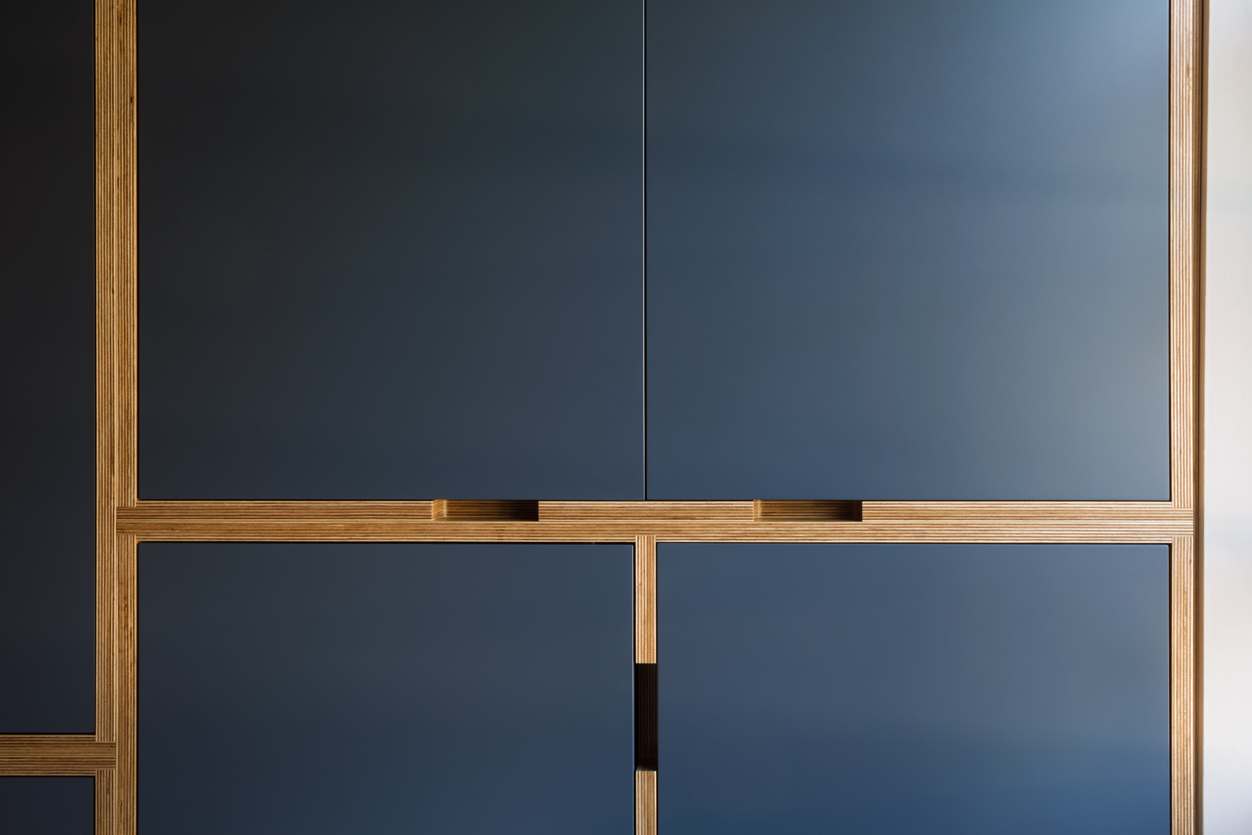 Blue Painted Plywood Bedroom Furniture handless
