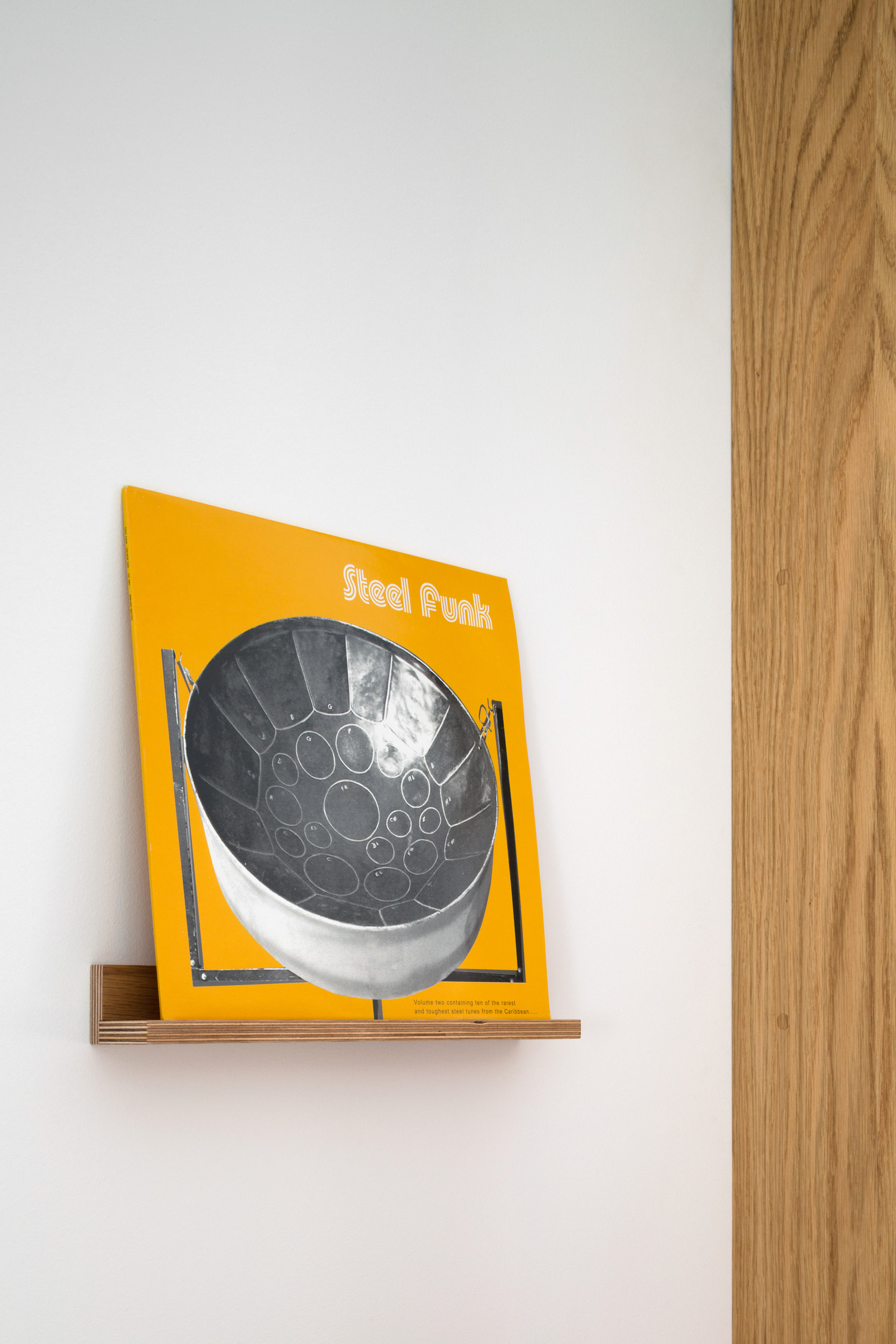 Plywood Picture Hanger