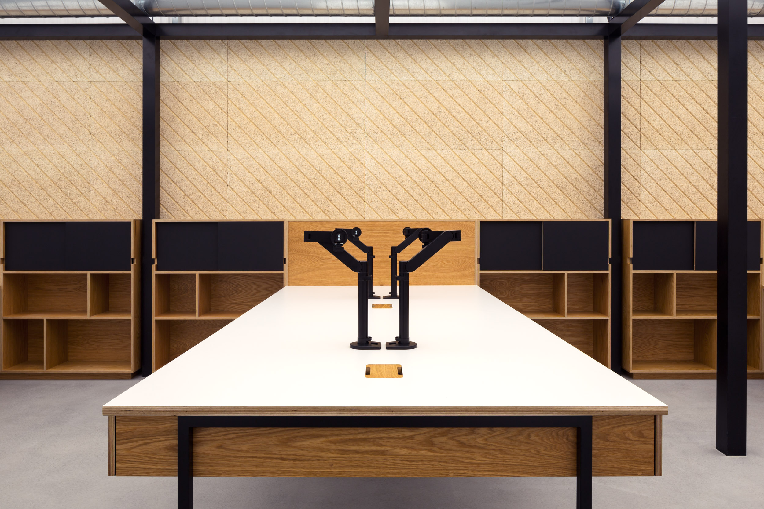 Oak ply desk detail with laminate top
