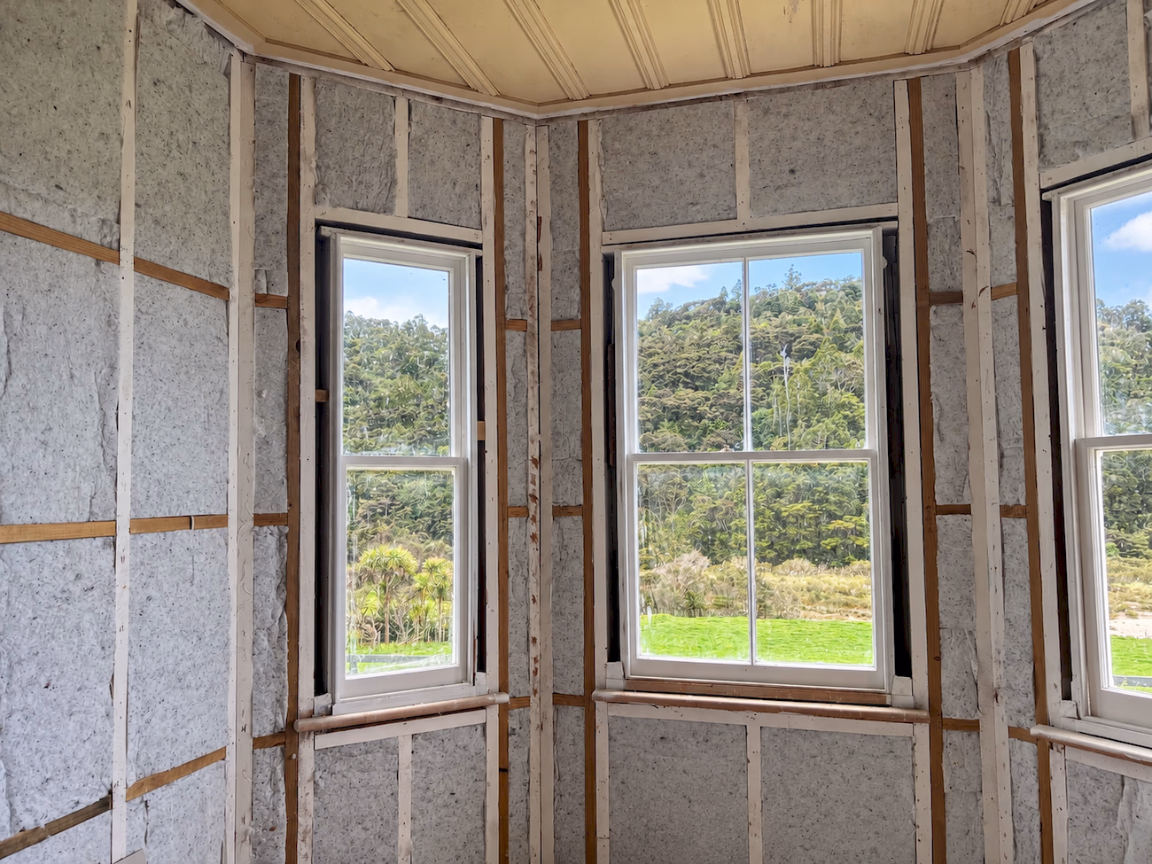 R2.0 internal walls Mammoth 90mm high density acoustic segments.