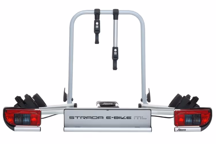 silberner Heckfharradträger mit schwarzen Details im Hintergrund