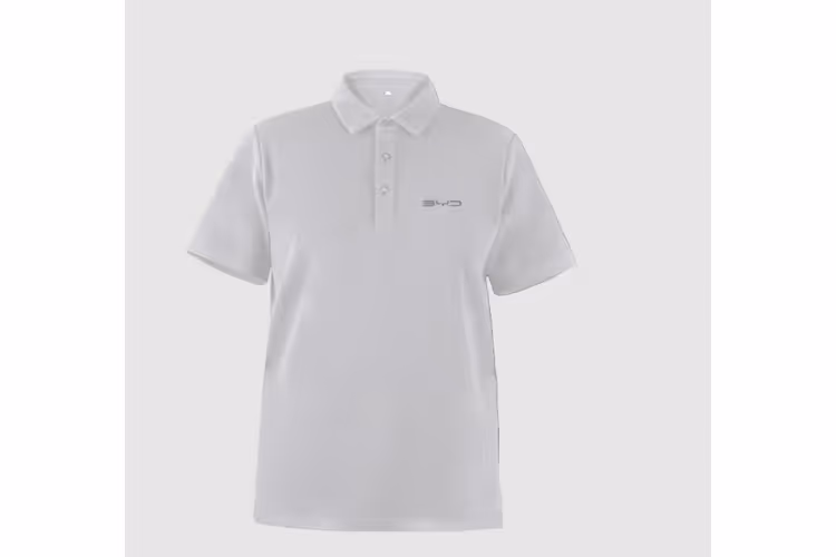 BYD Poloshirt, silber-grau auf weißem Hintergrund