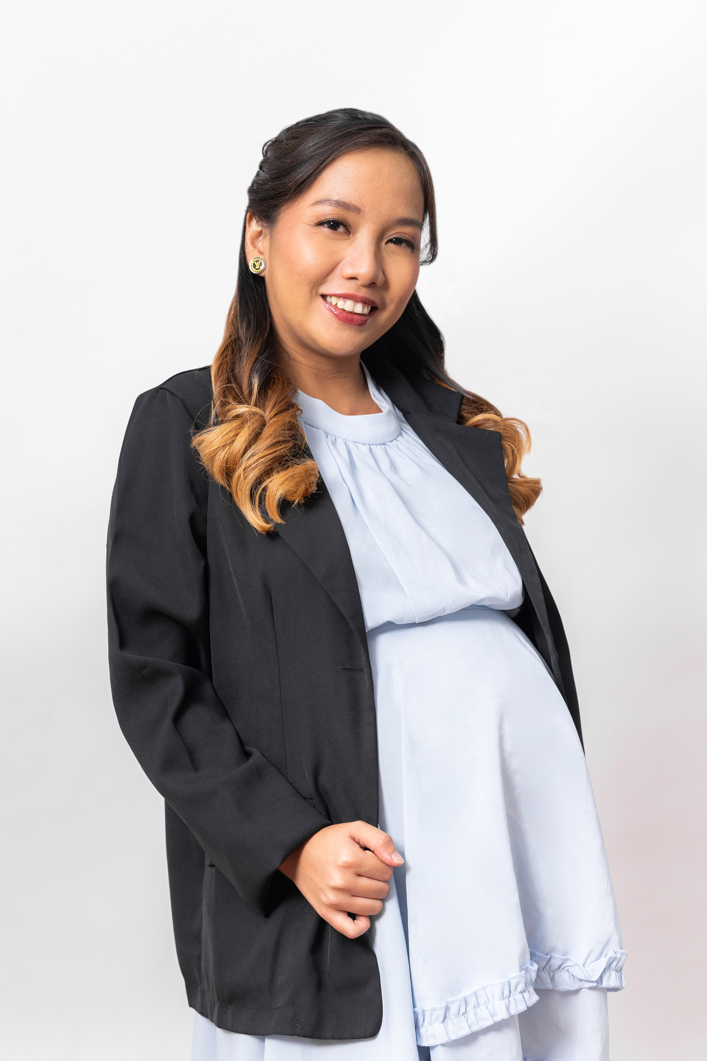 Crissalyn De Leon-Estoy - Finance Officer