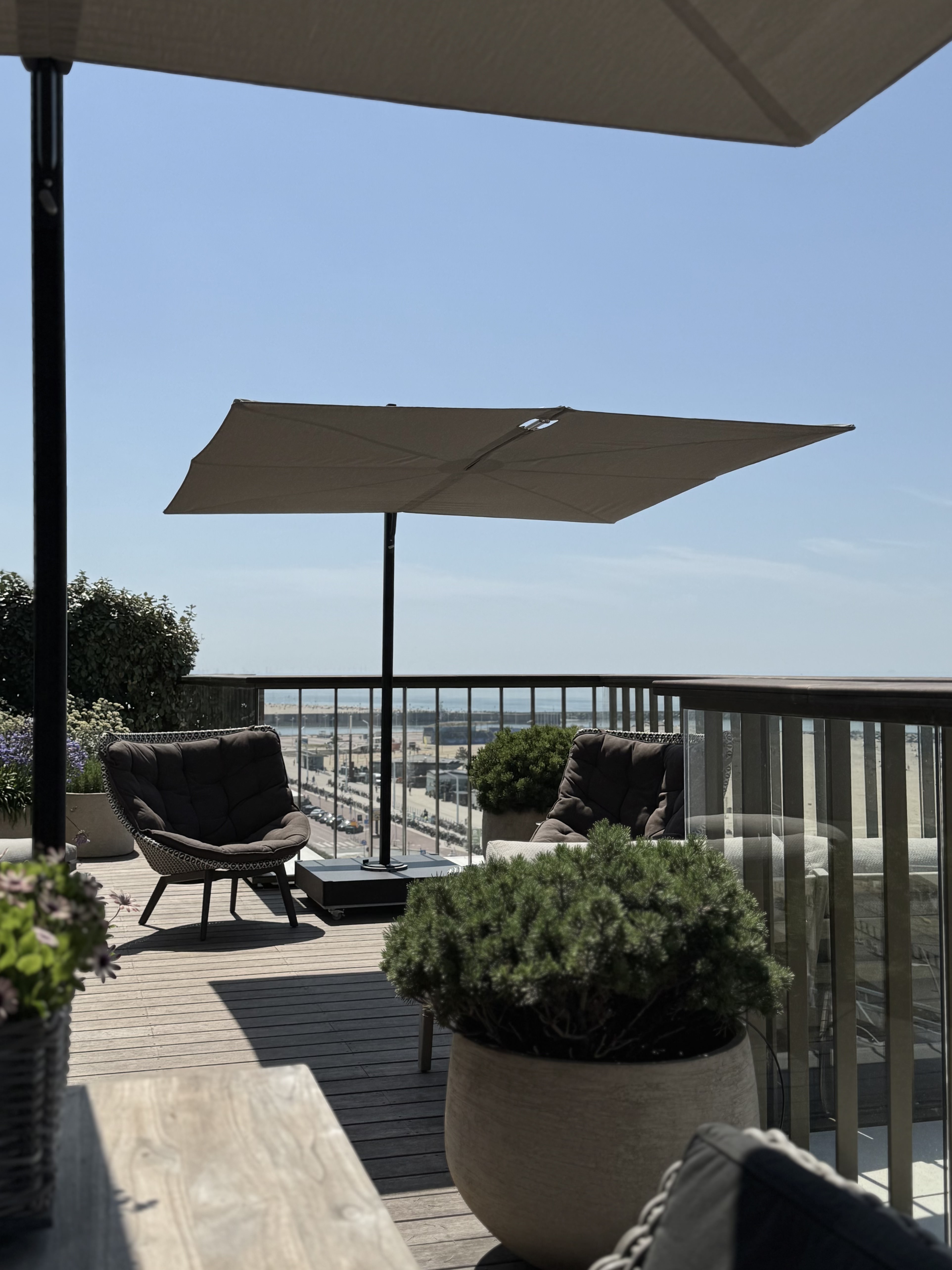 Spectra parasol in Scheveningen