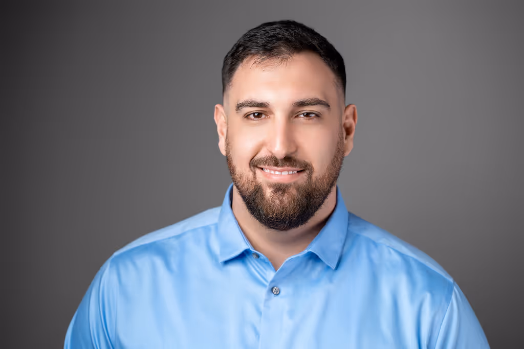 A headshot photo of Nathan Mor, Director of Settlement Operations and Forbes Finance Council member.
