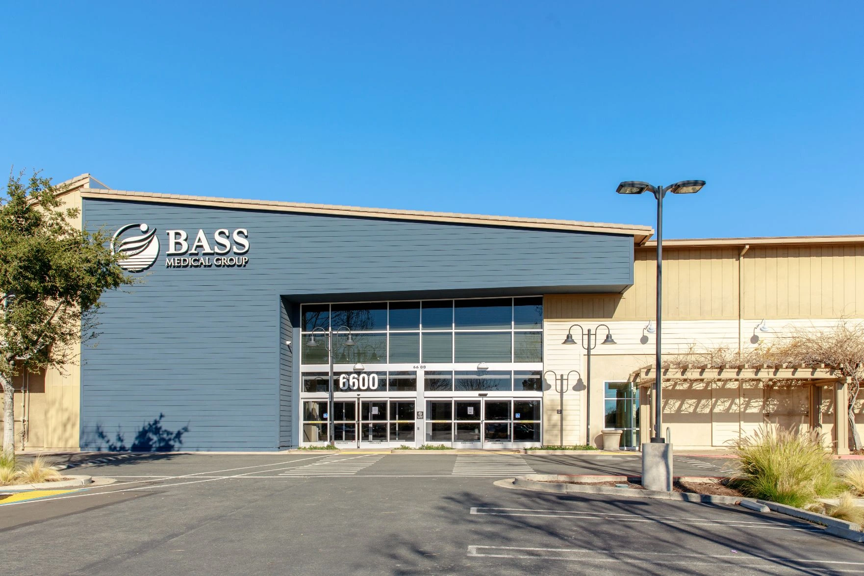 Exterior of the BASS Vein Center Brentwood office at 6600 Lone Tree Way, providing advanced varicose vein and vascular treatments for East Contra Costa County residents.