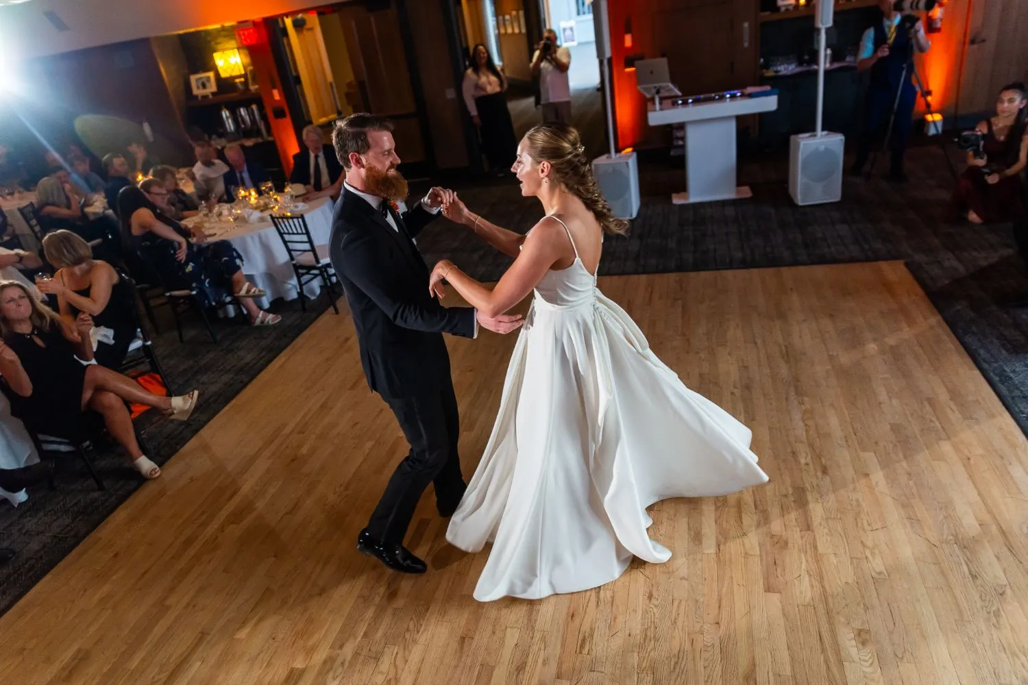 bridge and groom first dance