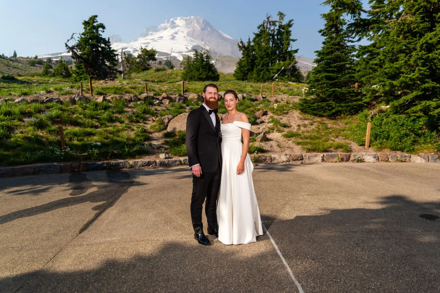 bride and groom sunset photo