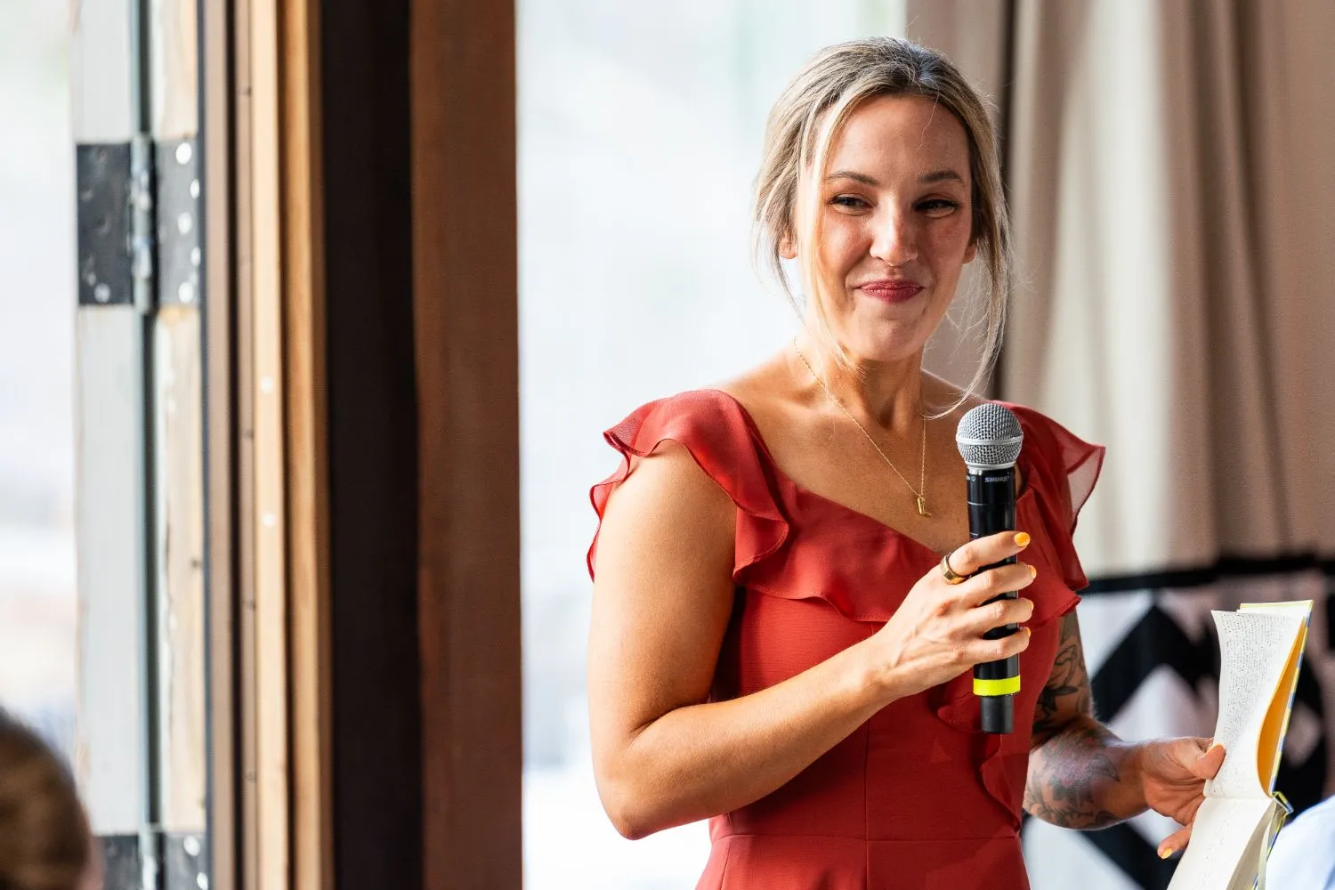 guest giving wedding toast