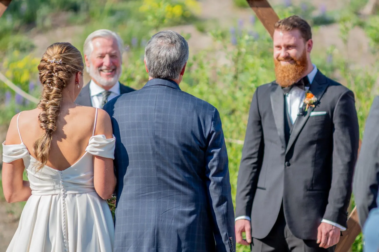 bride and groom wedding ceremony