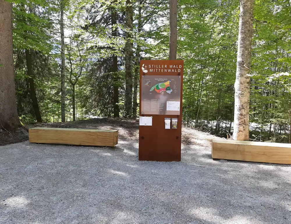 Bestattung im stillen Wald Mittenwald