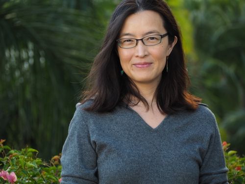 Couples therapist with palms in background