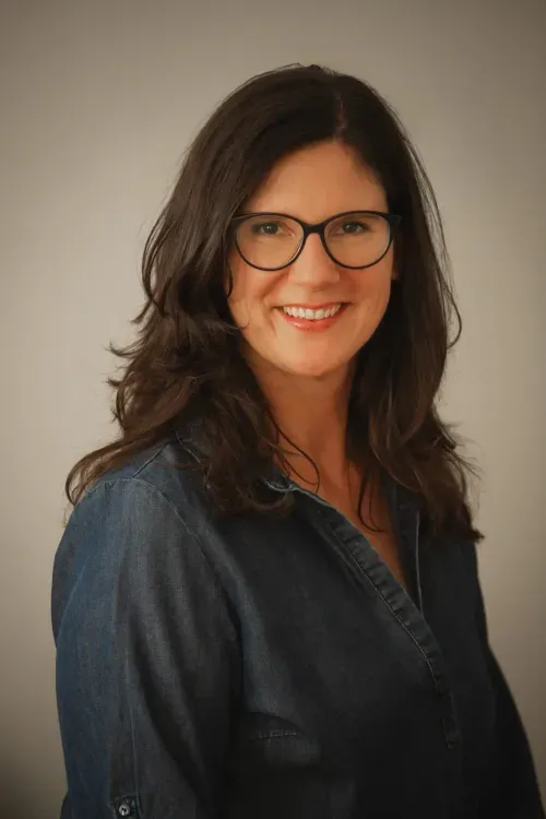 Ein Bild von Rebecca Wies, einer 200h Yogalehrerin die eine Kundenstimme abgegeben hat