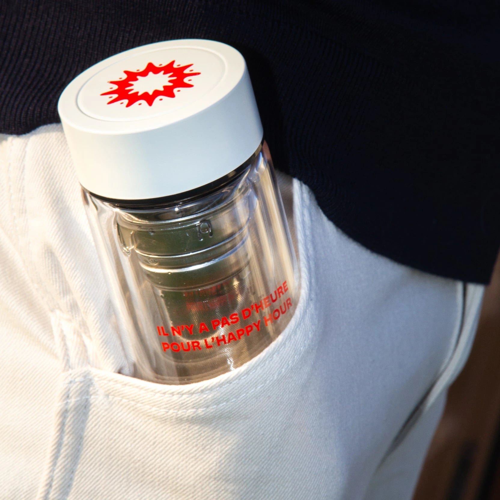Bouteille en verre avec infuseur