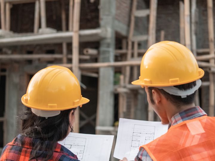 Essential Questions to Ask Your Phoenix General Contractor Before Signing