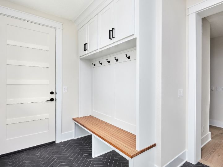 Mudroom & Entry Design: Organized, Stylish First Impressions