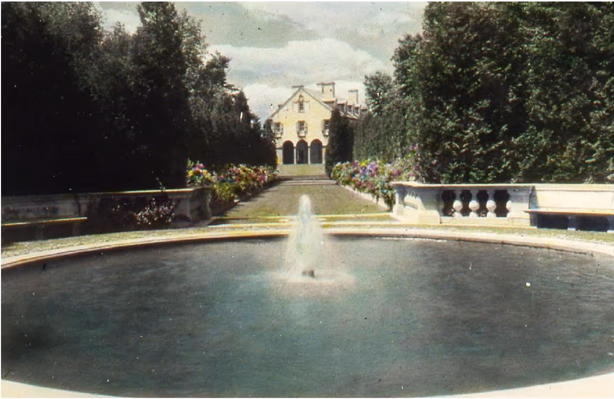 Historic fountain 2