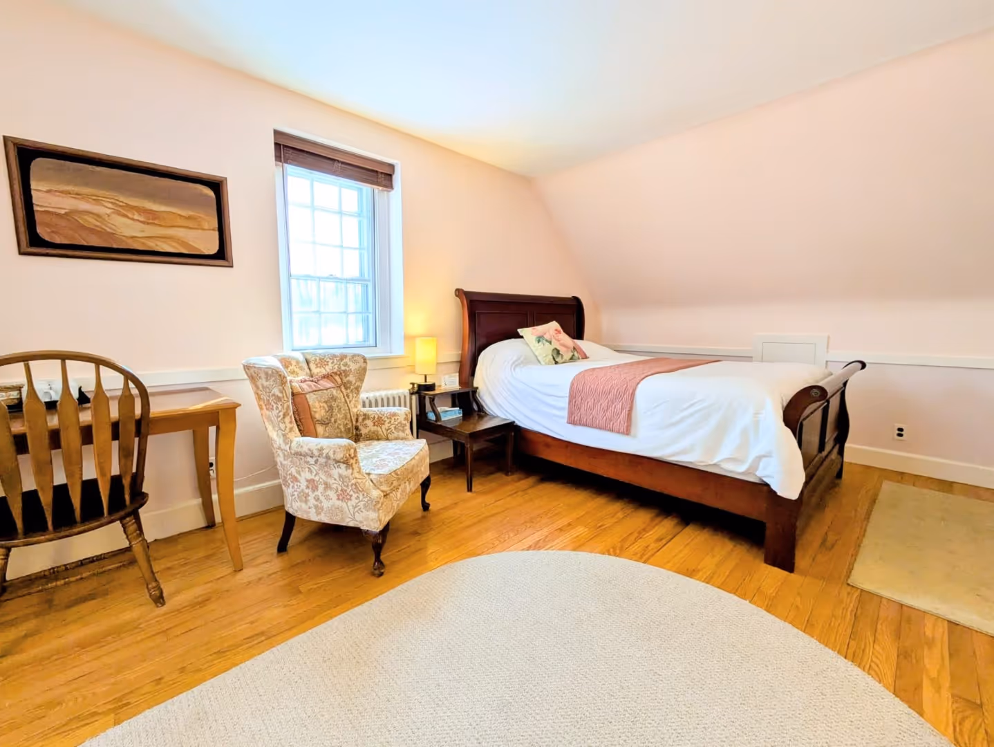Rolling Ridge Merton Room view of bed rug and desk