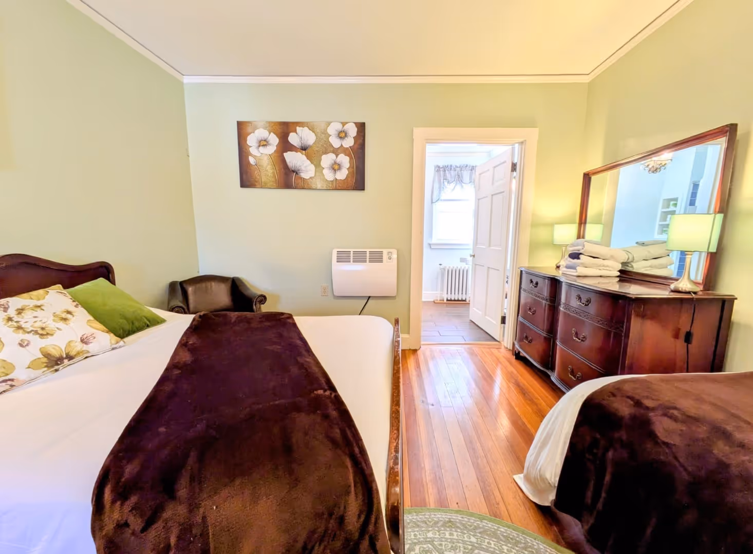 Rolling Ridge MH Room 13 from doorway