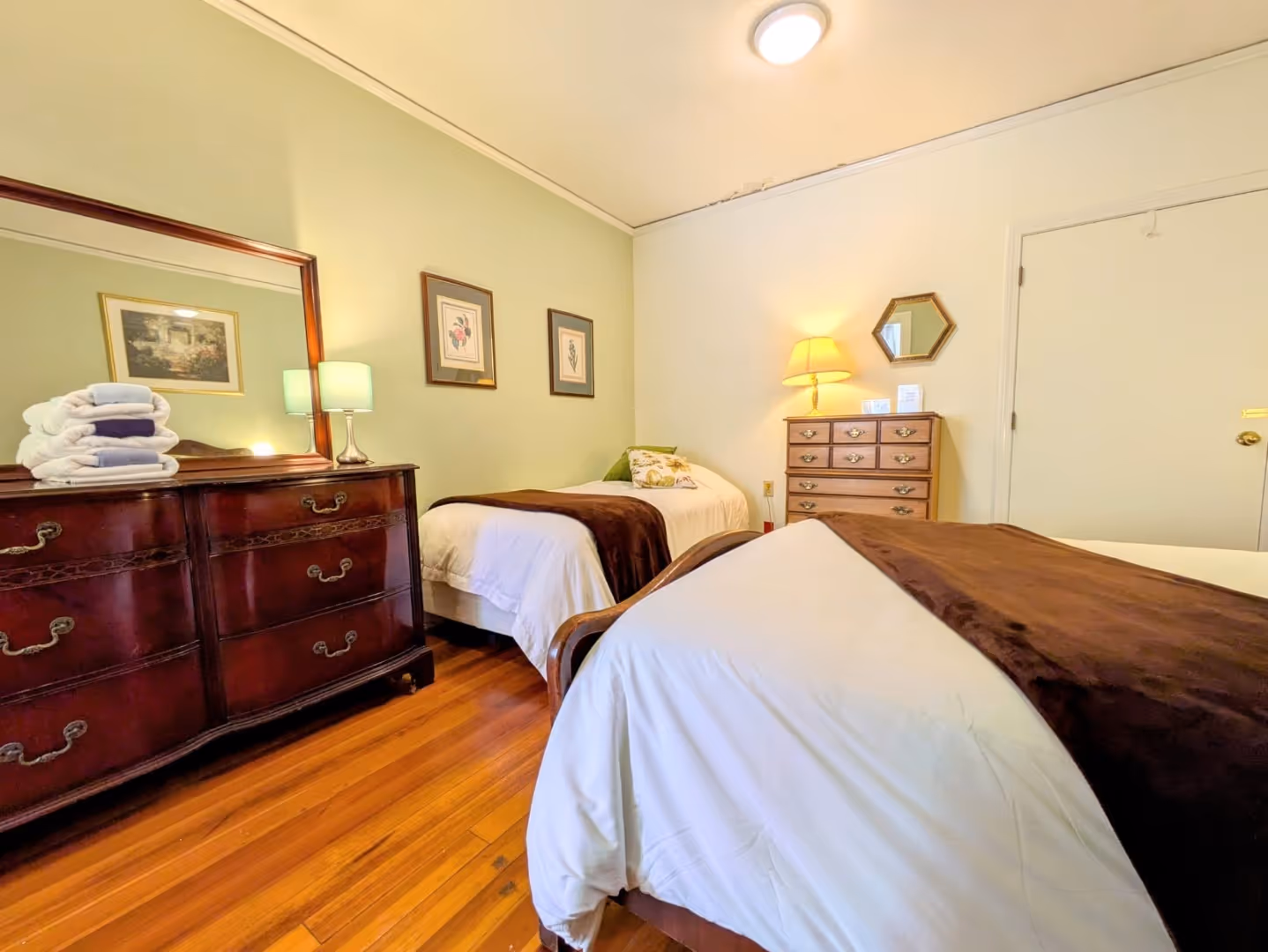 Rolling Ridge MH Room 13 from rear corner