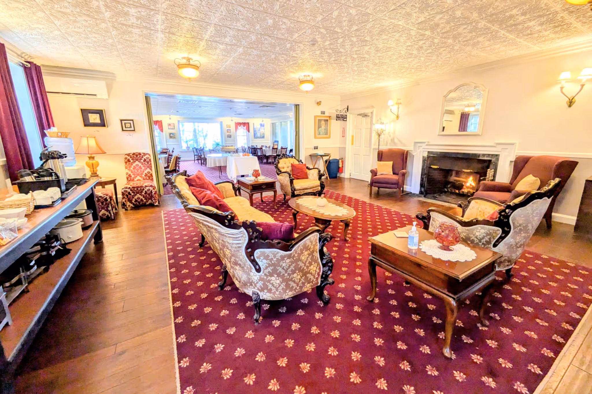 Rolling Ridge Main House sitting room