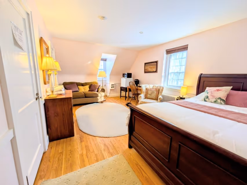 Rolling Ridge Main House Merton Room