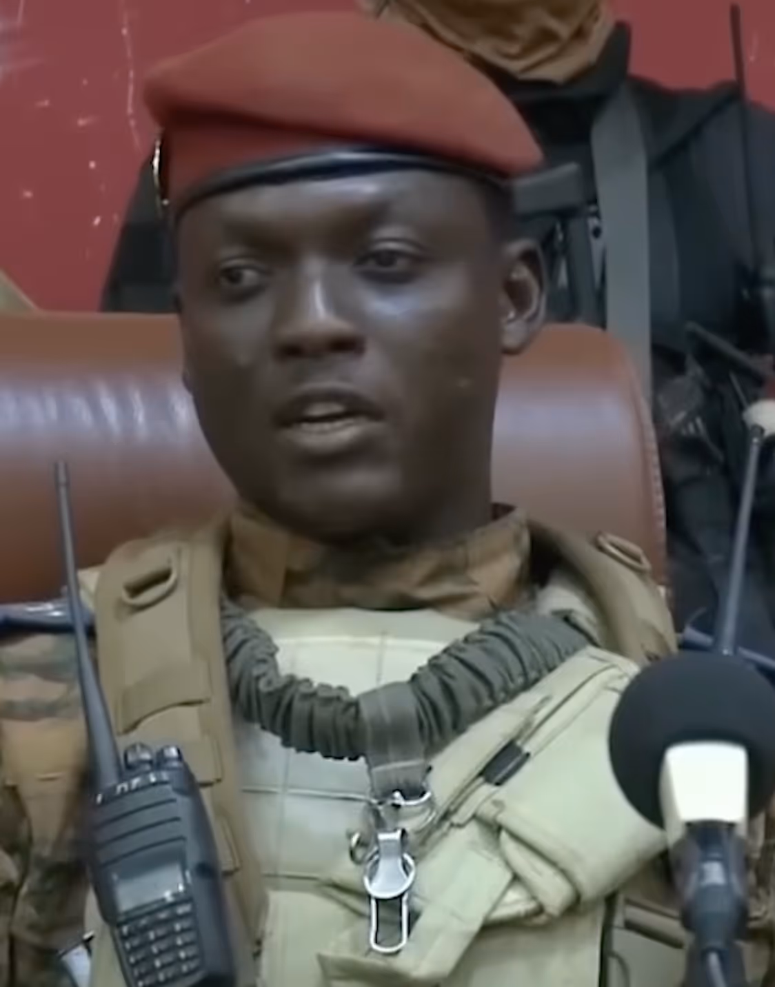 capitaine-ibrahim-traore-le-tres-populaire-leader-du-burkina-faso