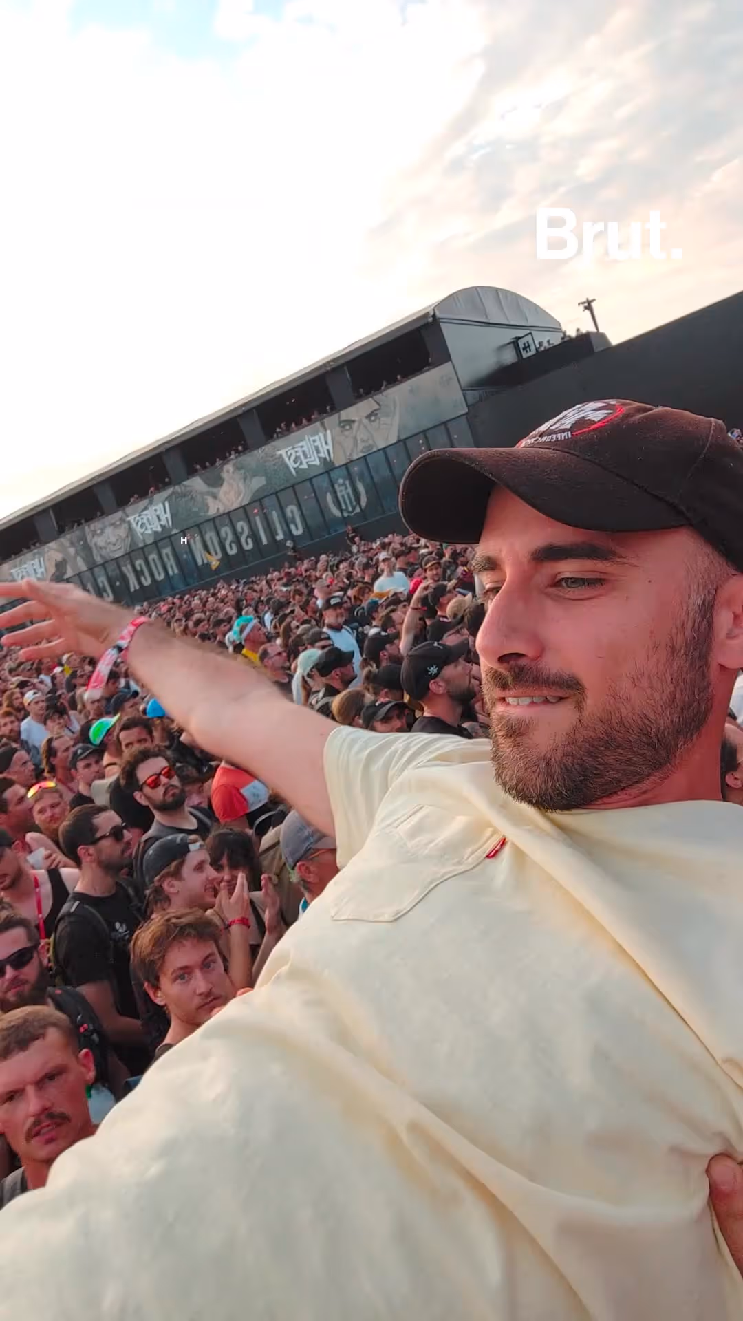 je-passe-le-telephone-a-au-hellfest