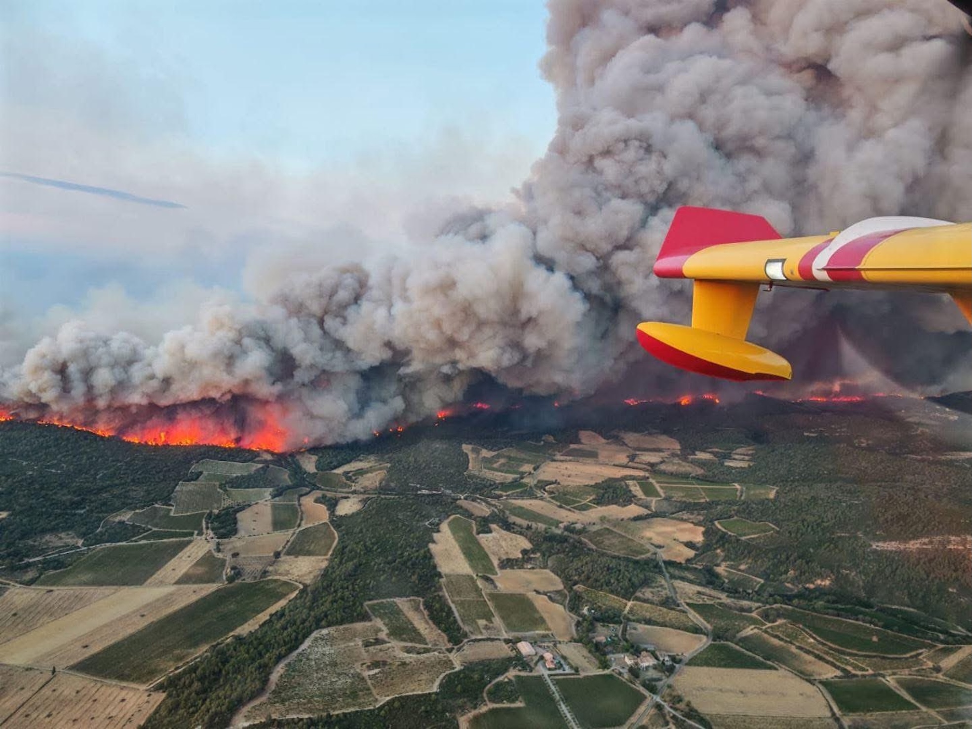 L'incendie dans l'Aude "pourrait avoir une cause criminelle"