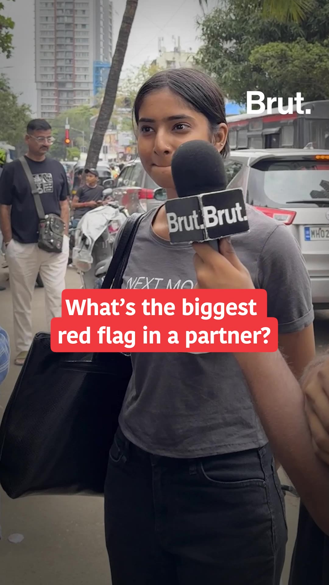 Brut people | Who should pay on first date?