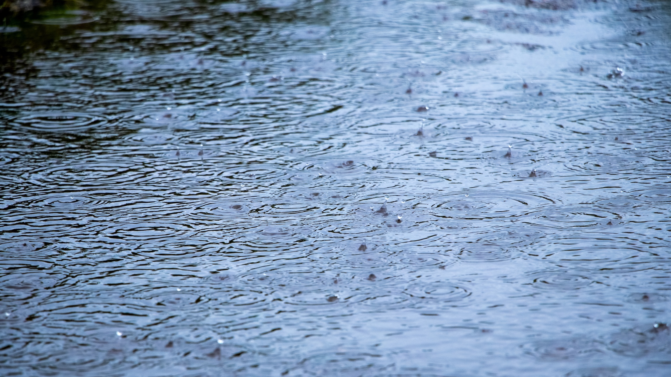 Pluies et inondations: cinq départements maintenus en vigilance orange