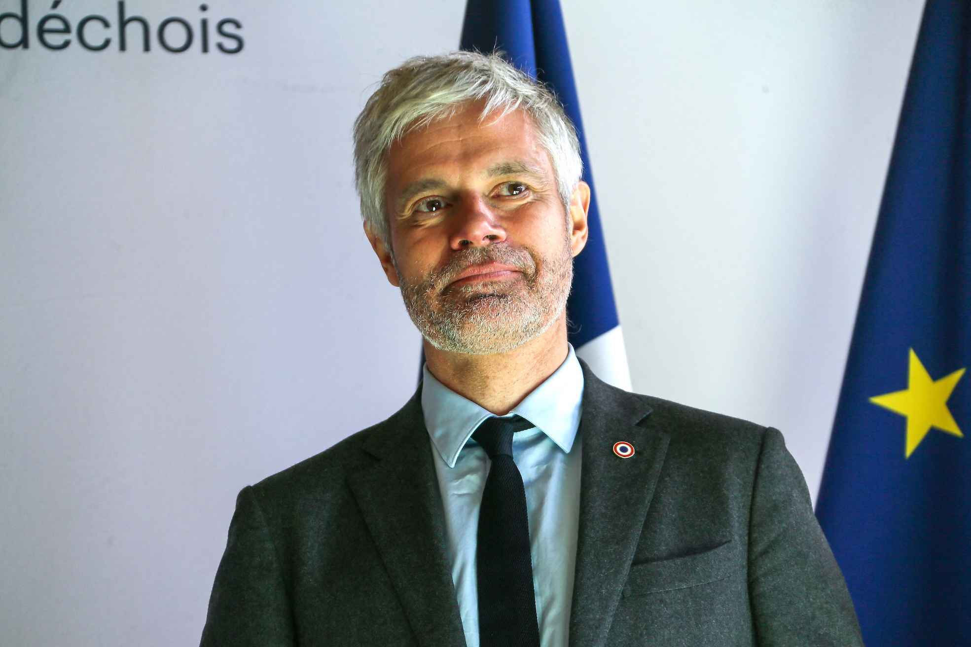 LR ne censurera "ni un gouvernement PS, ni un gouvernement RN", assure Laurent Wauquiez