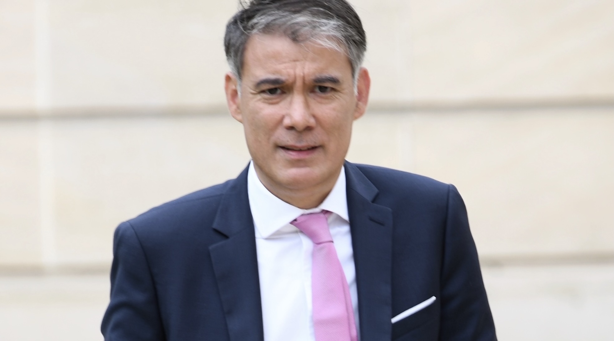 Sébastien Lecornu recevra les socialistes mercredi, annonce Olivier Faure