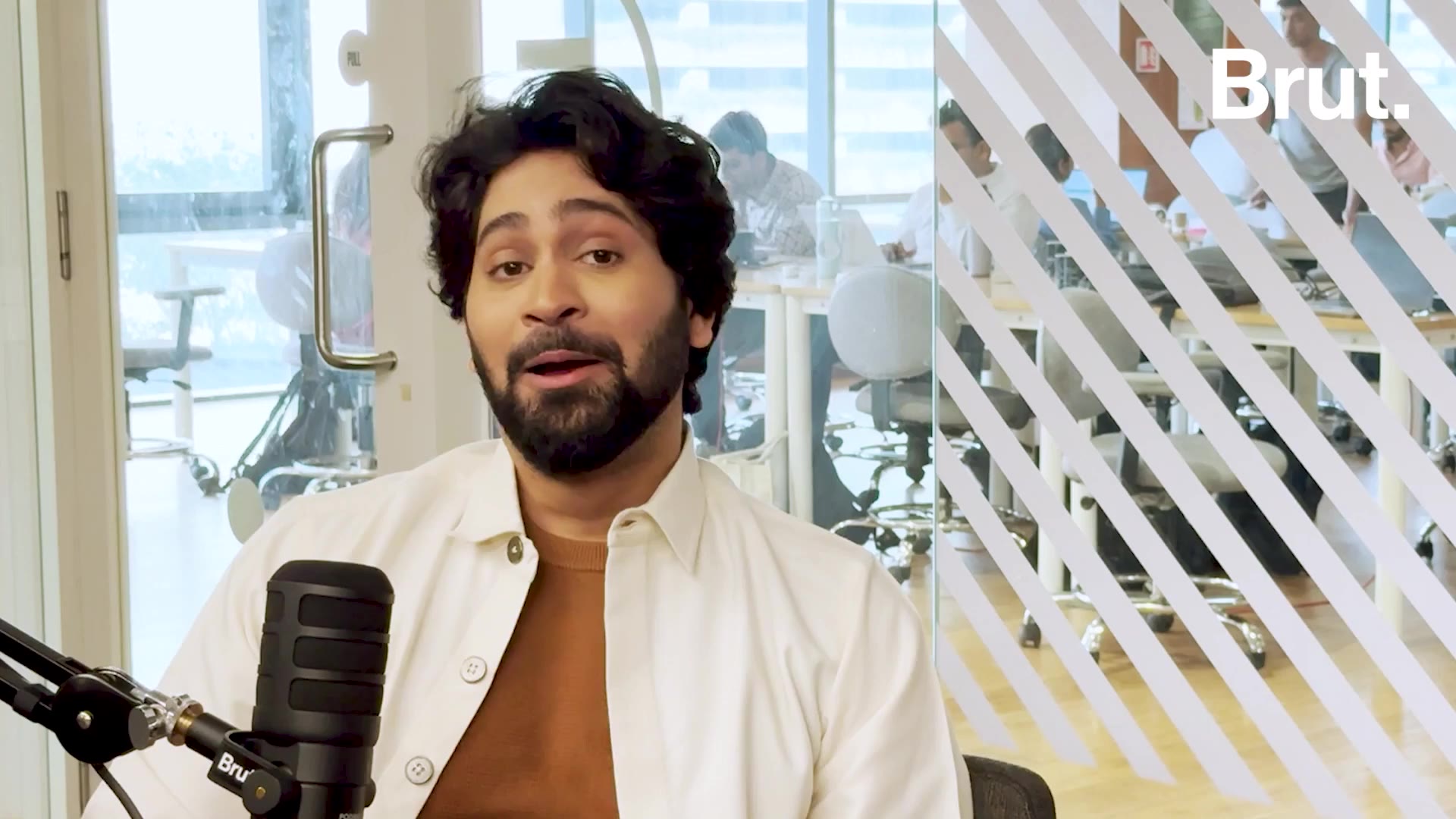 makeup-masculinity-ft-ankush-bahuguna-the-other-side-a-brut-podcast