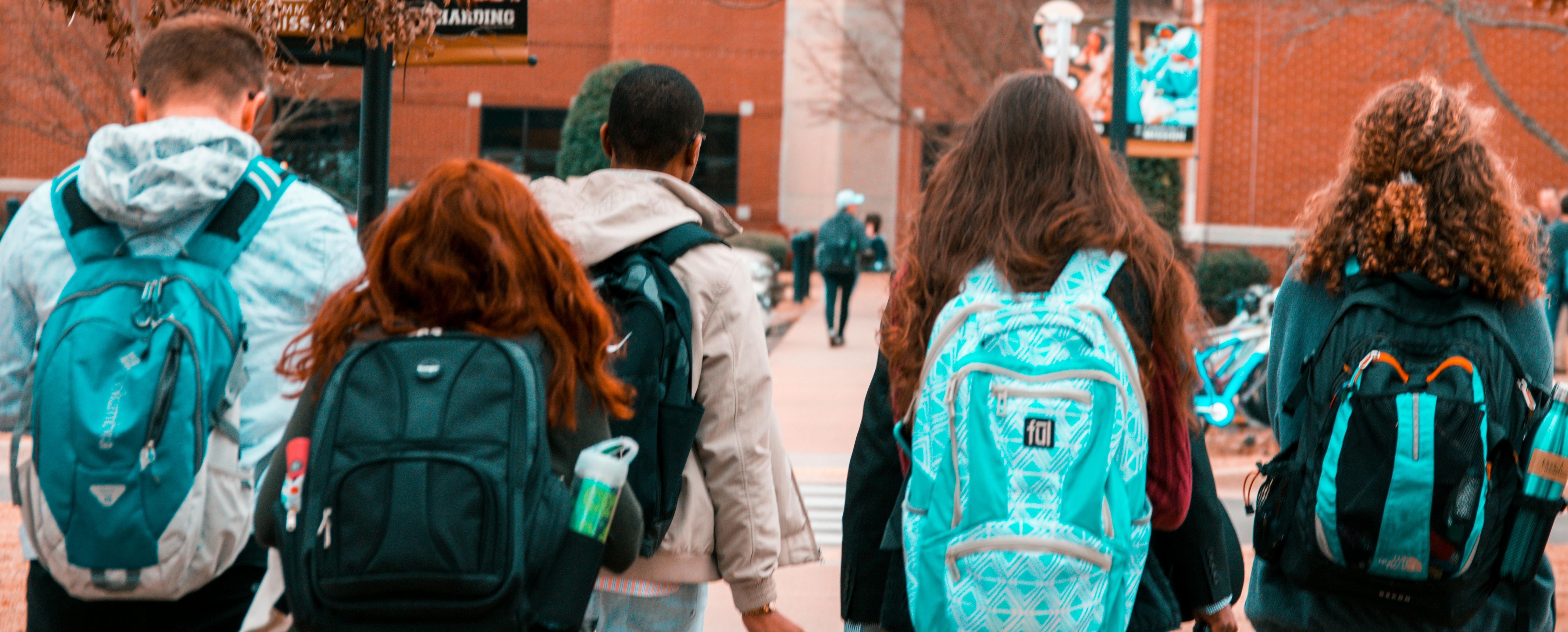 Un collégien de Vénissieux frappé par d’autres enfants serait harcelé depuis plusieurs mois selon sa famille