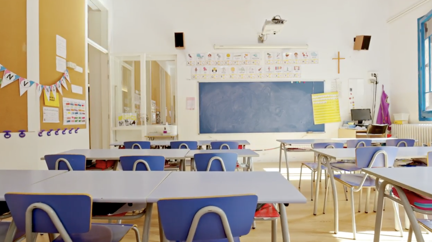 Amiante dans les écoles : plus de 50 personnes et sept syndicats portent plainte contre X à Marseille