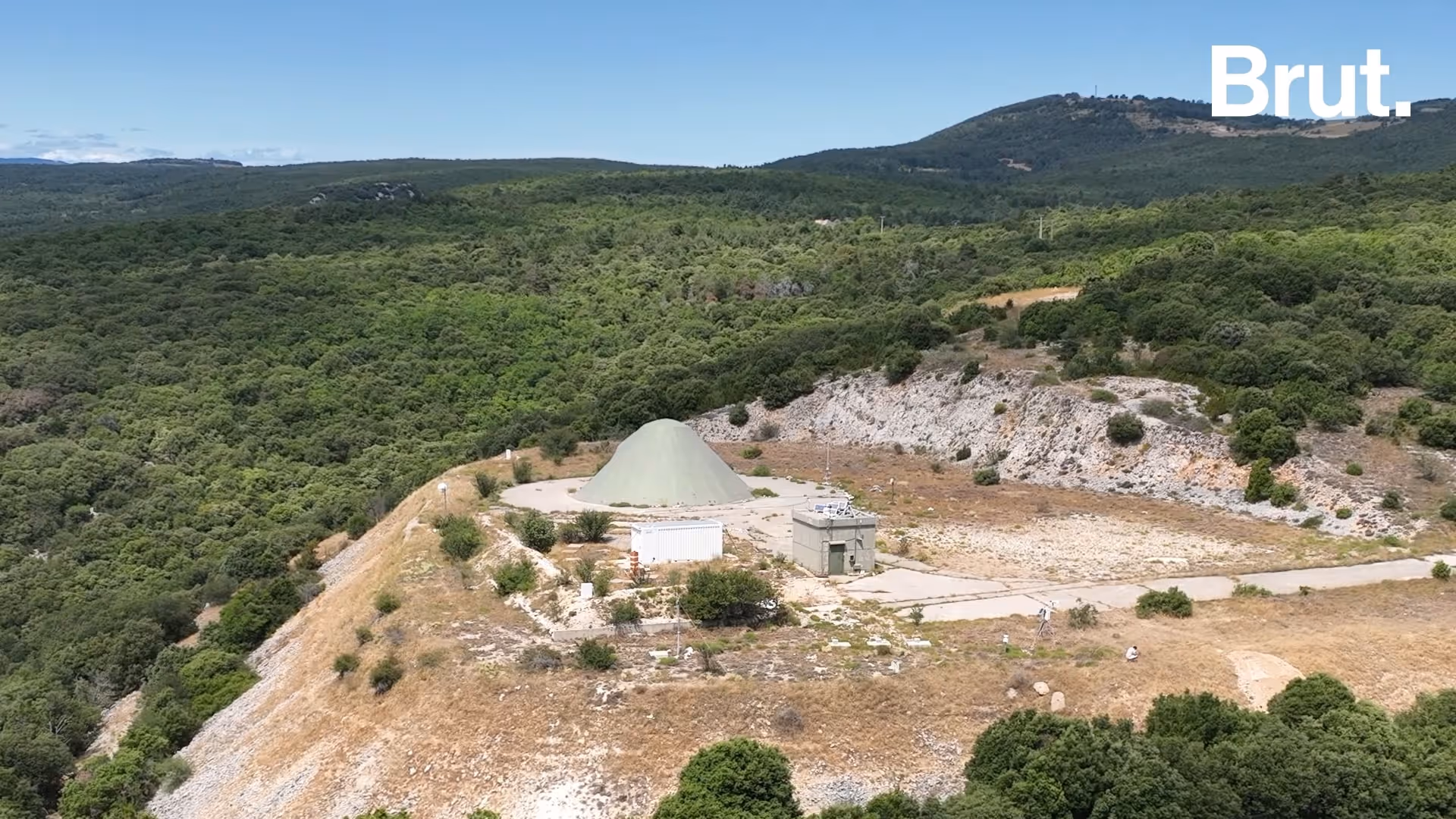 cette-ancienne-base-nucleaire-secrete-est-devenu-un-laboratoire-unique-en-europe