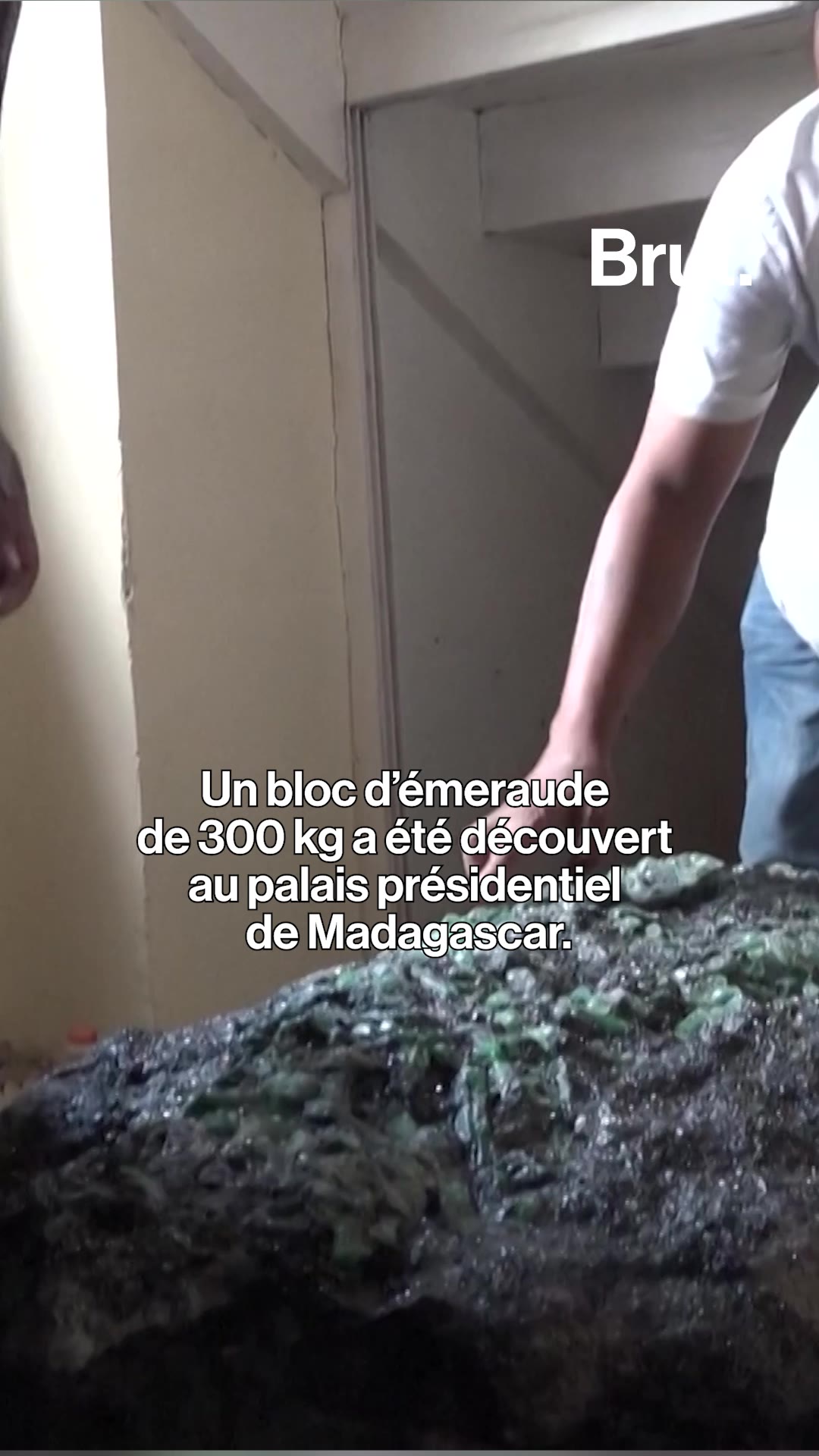 madagascar-une-emeraude-de-300-kg-decouverte-au-palais-presidentiel