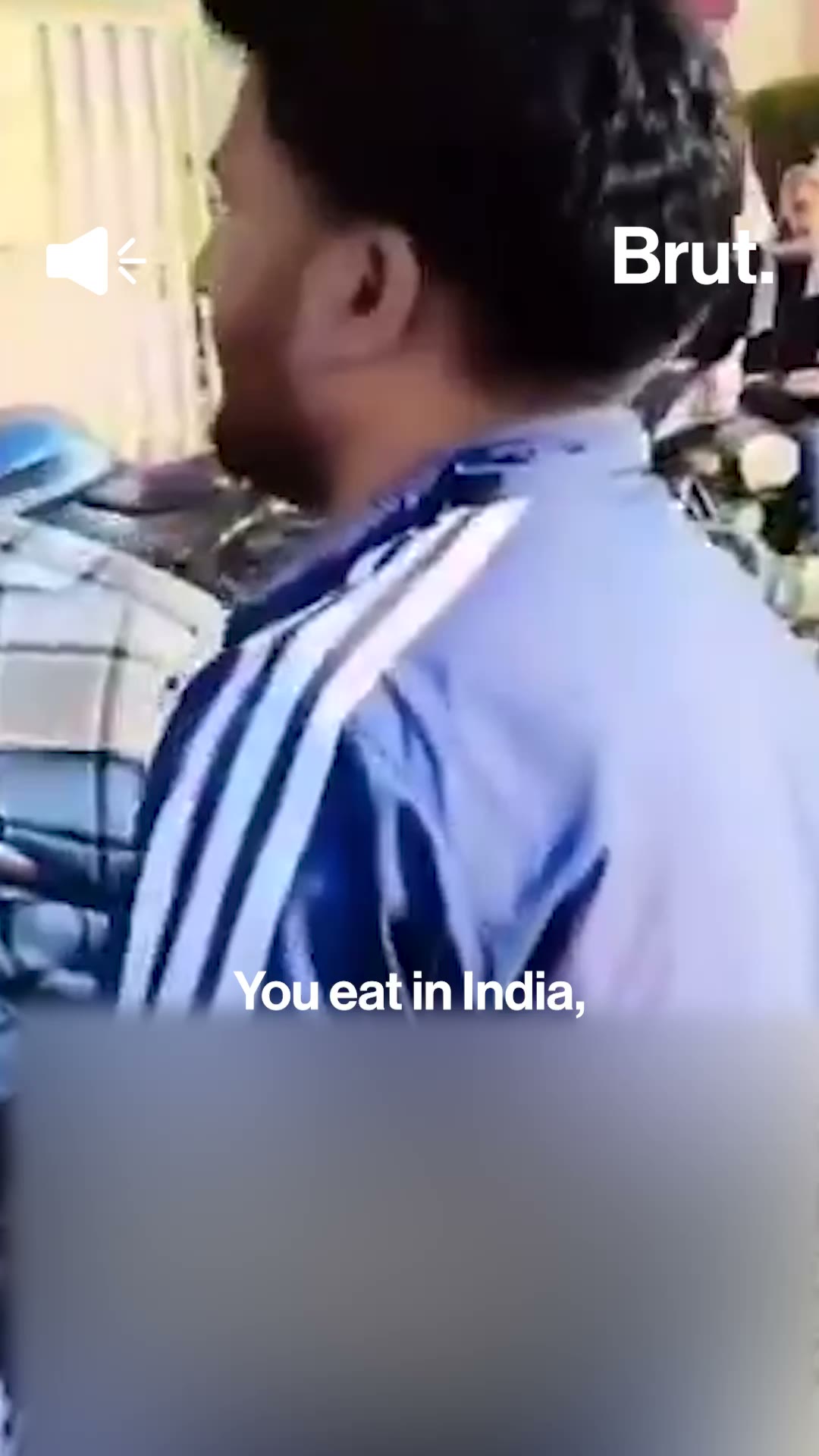 Kashmiri shawl sellers face harassment over refusal to chant slogans