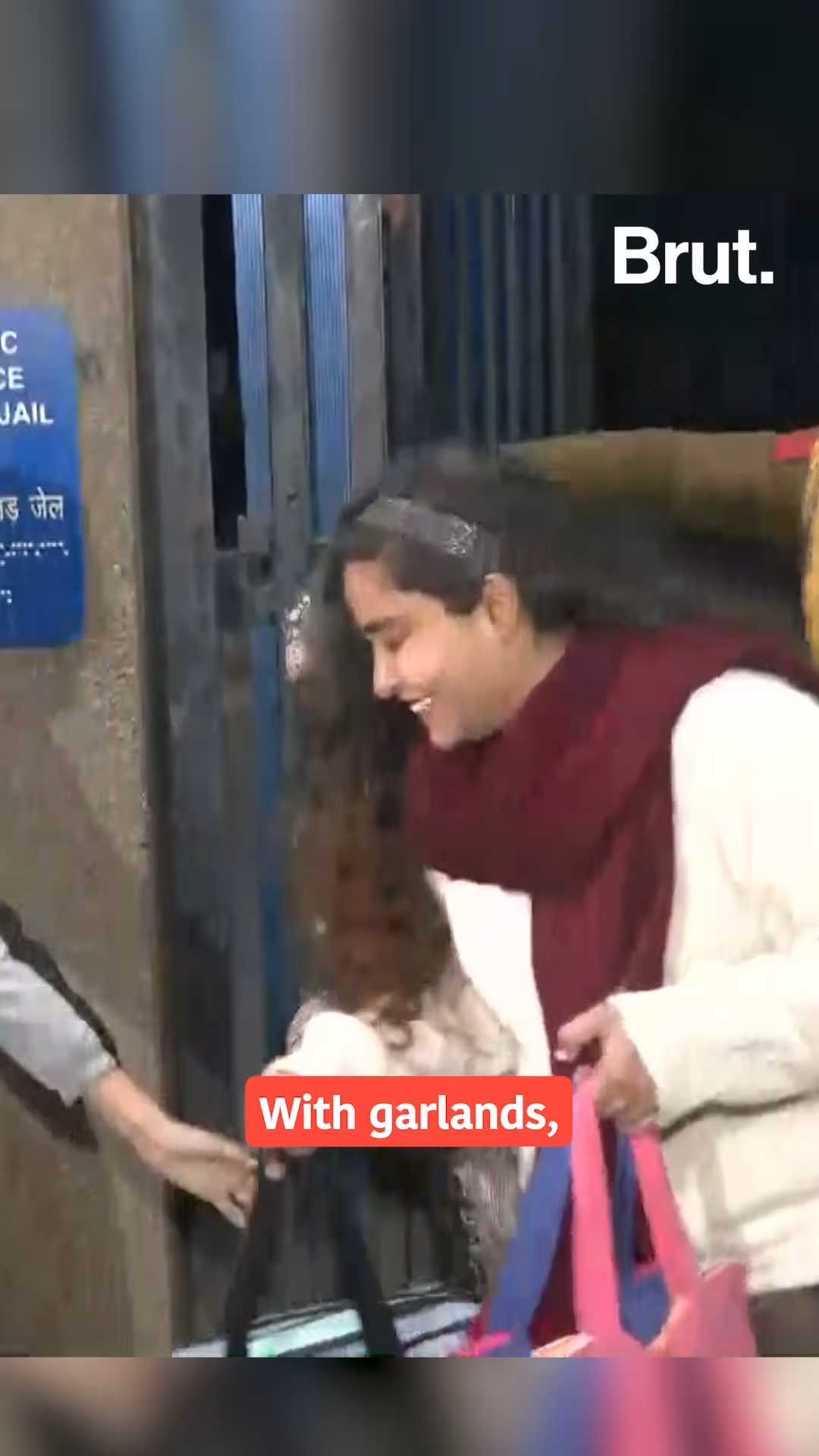 this-is-how-delhi-riots-accused-gulfisha-fatima-celebrated-after-walking-out-of-jail-after-five-years