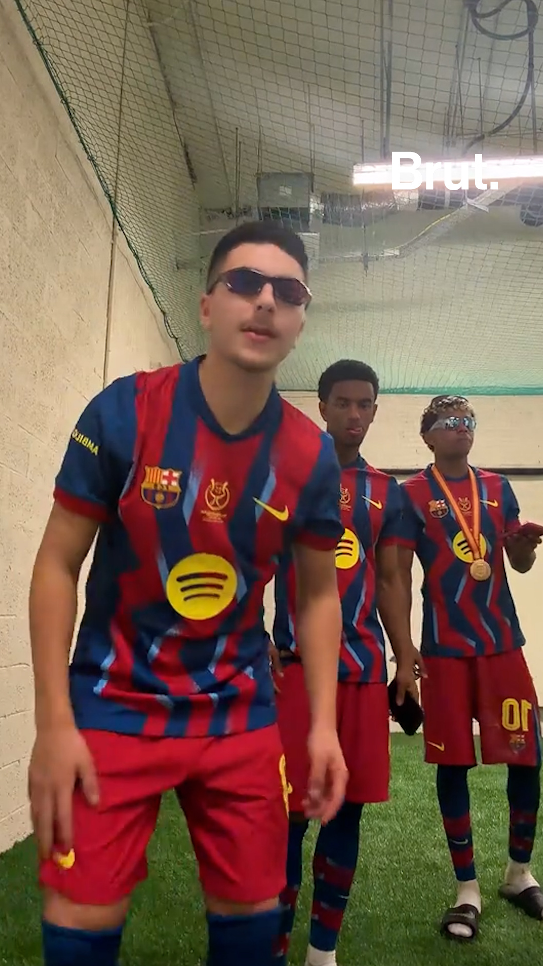 Lamine Yamal célèbre la Supercoupe sur un titre de l’Ivoirien Serge Beynaud