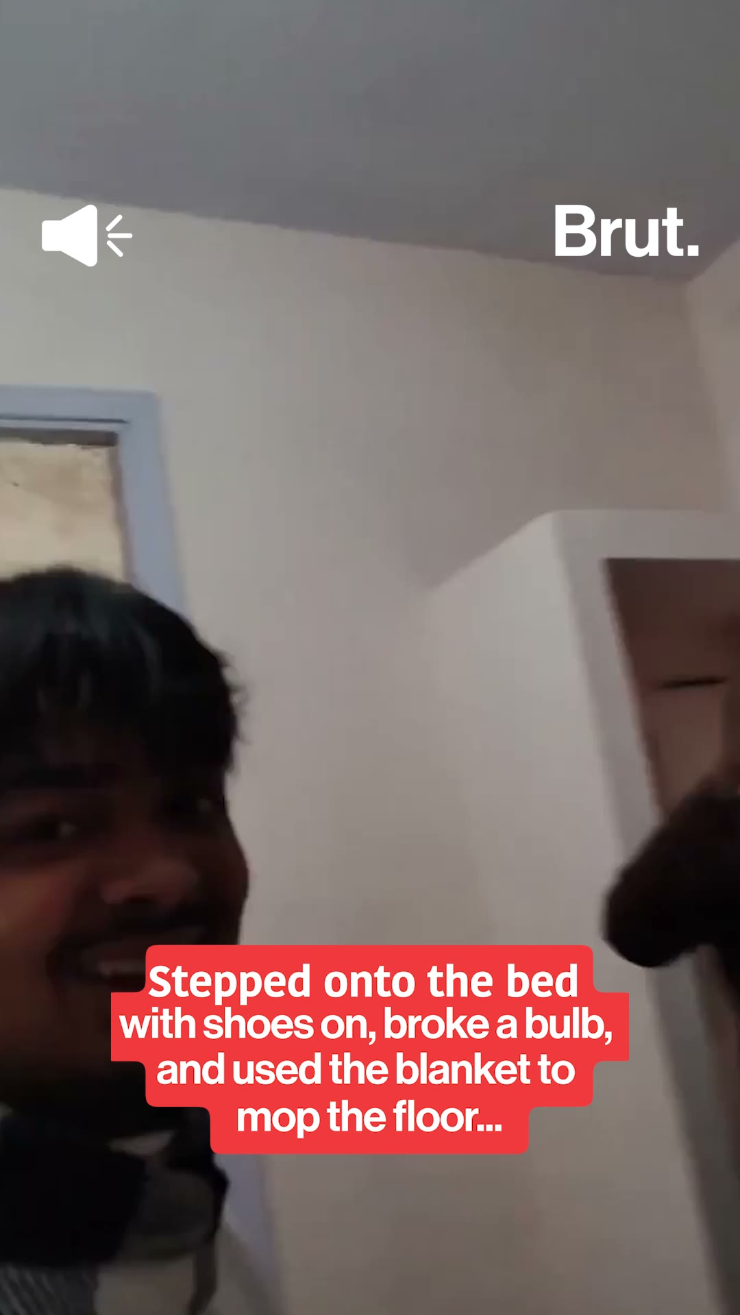 young-tourists-vandalise-an-agra-homestay-all-for-fun