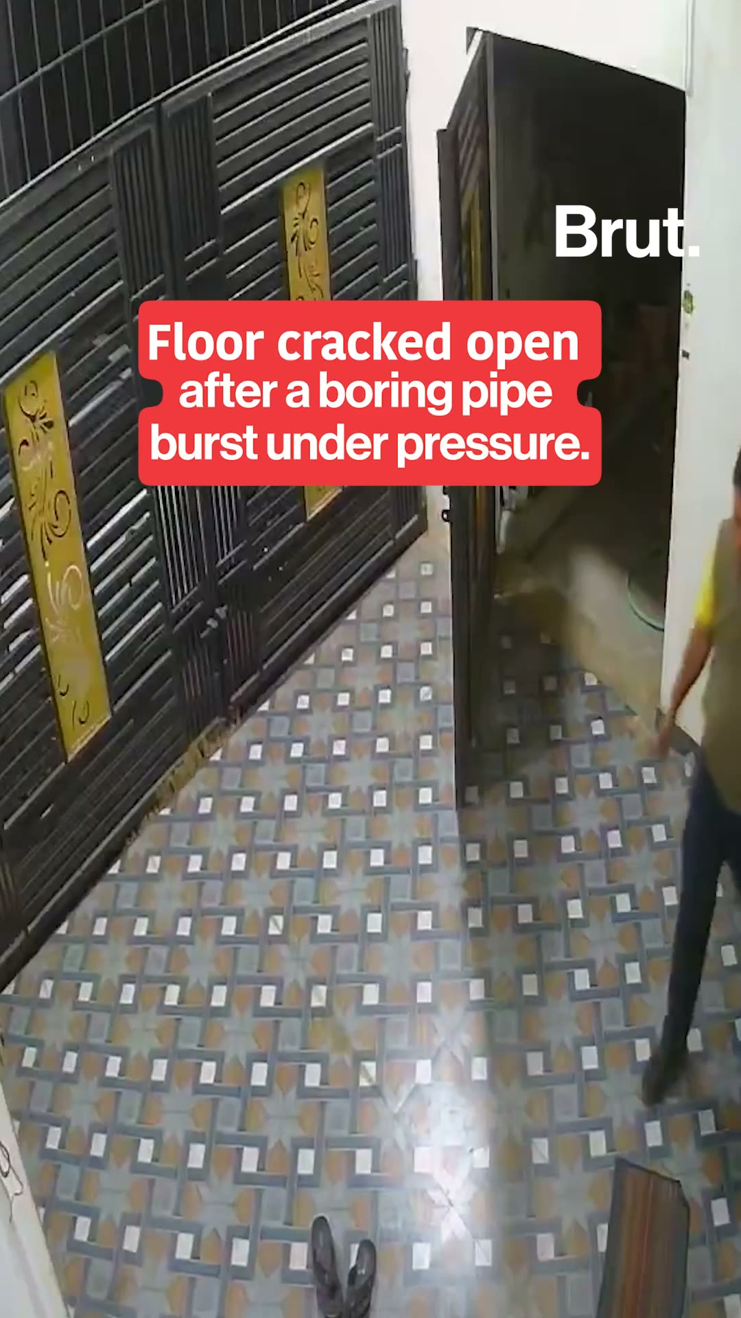 Boring pipe bursts under pressure