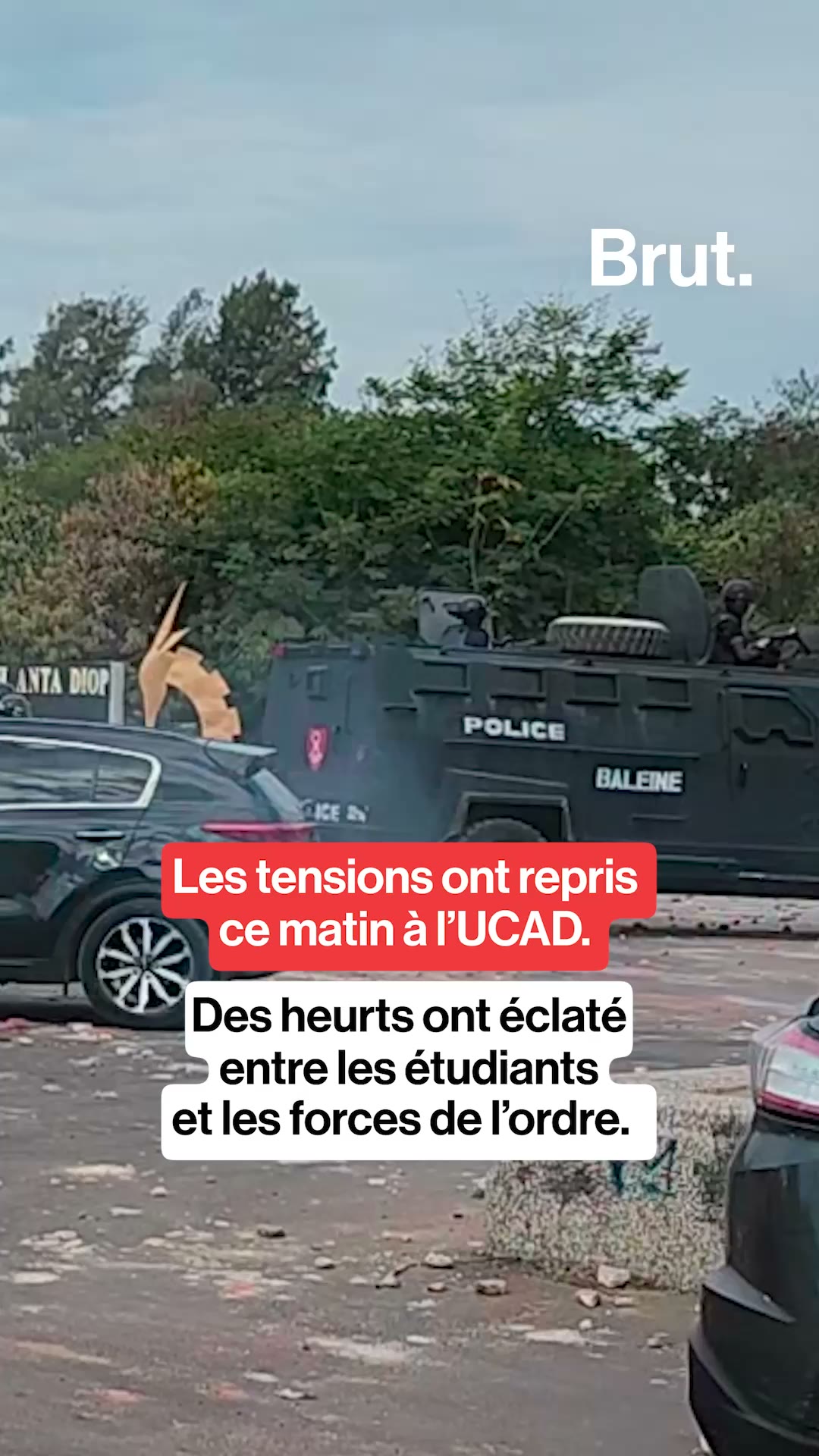 des-tensions-ont-de-nouveau-eclate-a-l-ucad-entre-etudiants-et-forces-de-l-ordre